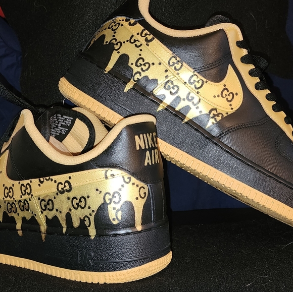 Custom AF1'S - Picture 6 of 7